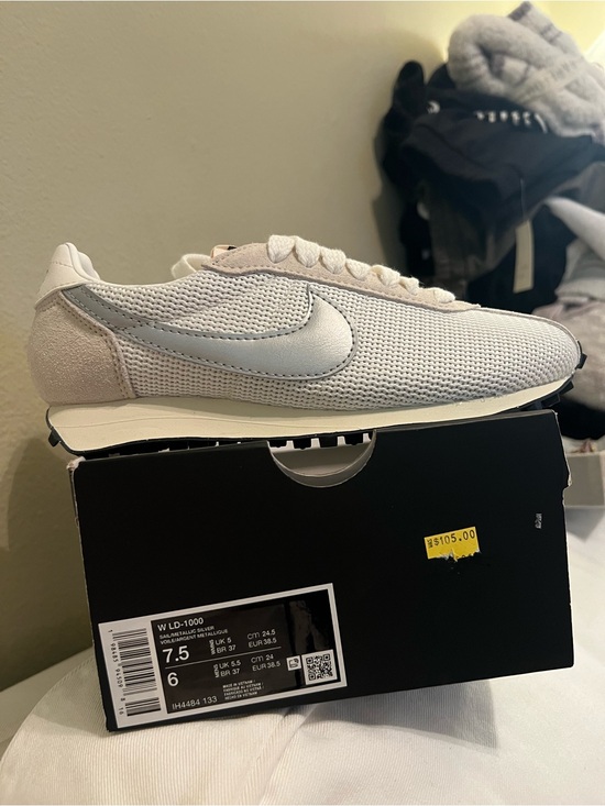 Nike Shoes - NEW Nike LD 1000 Women’s Sneakers